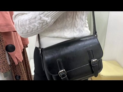❤️ Verejná masturbácia mladej sučky FeralBerry s robertkom v skúšobnej miestnosti Porno vk na sk.teenactivewear.ru ☑