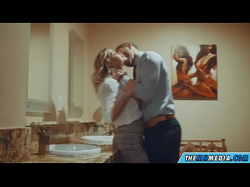 ❤️ Keď vás prsnatá blondínka zvádza na verejných toaletách Porno vk na sk.teenactivewear.ru ☑